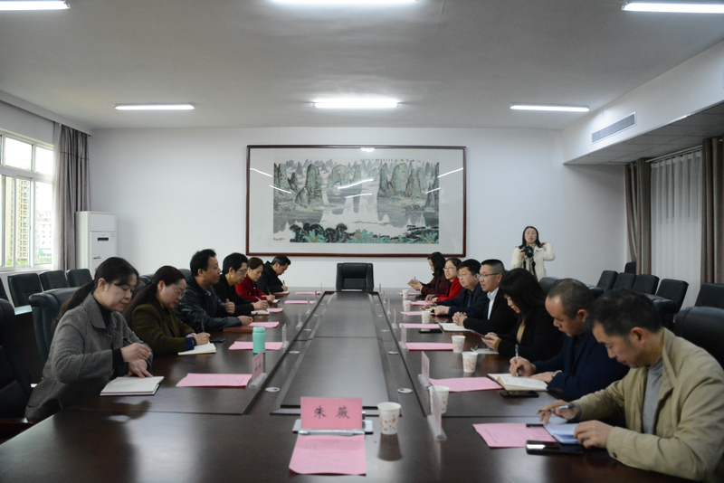 1617429370835012537.jpg DSC_3701.jpg